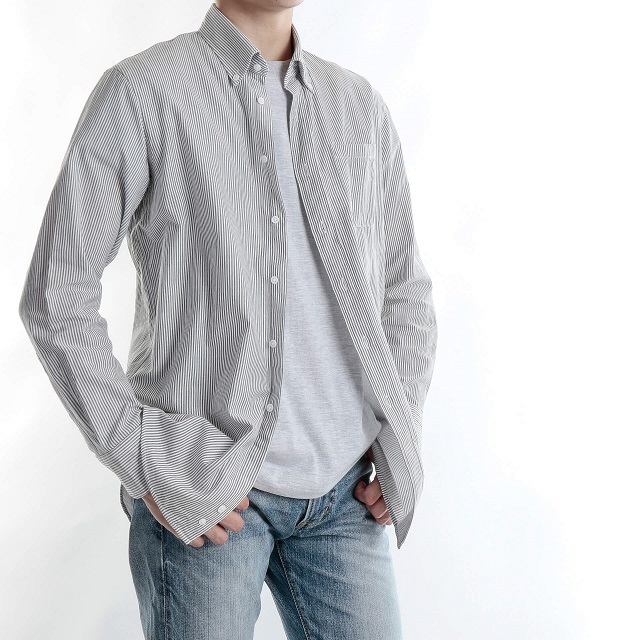 男性用のストライプシャツ